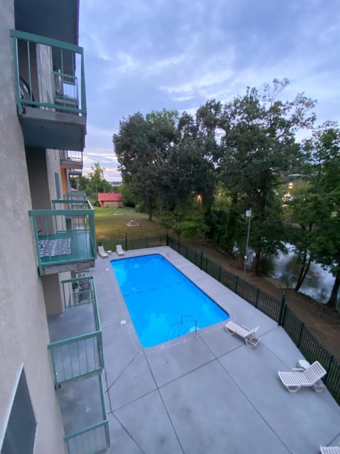 River Place Condos #409 1Bd, 2Bath Pigeon Forge Kültér fotó